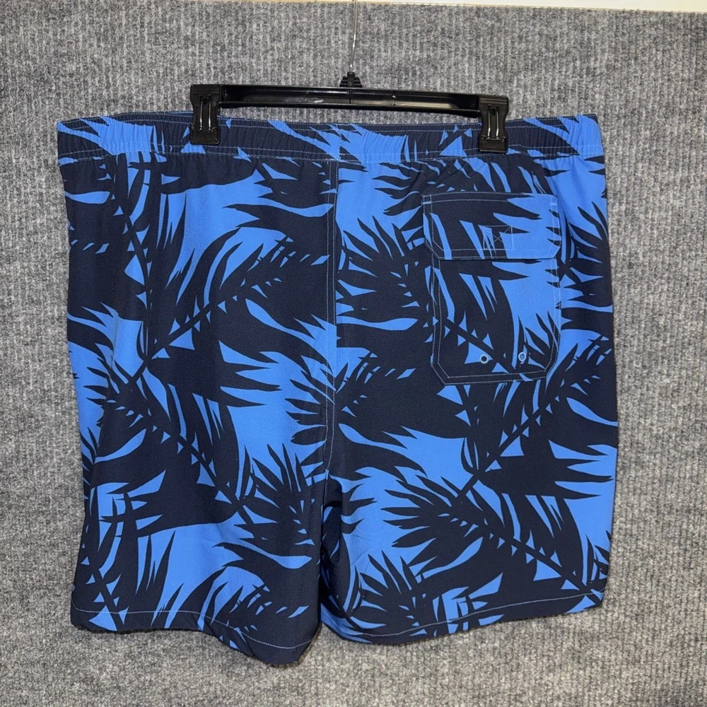 Vineyard Vines new men
